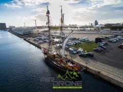 Navire marchand "Très Hombres" a quai. Port du Havre